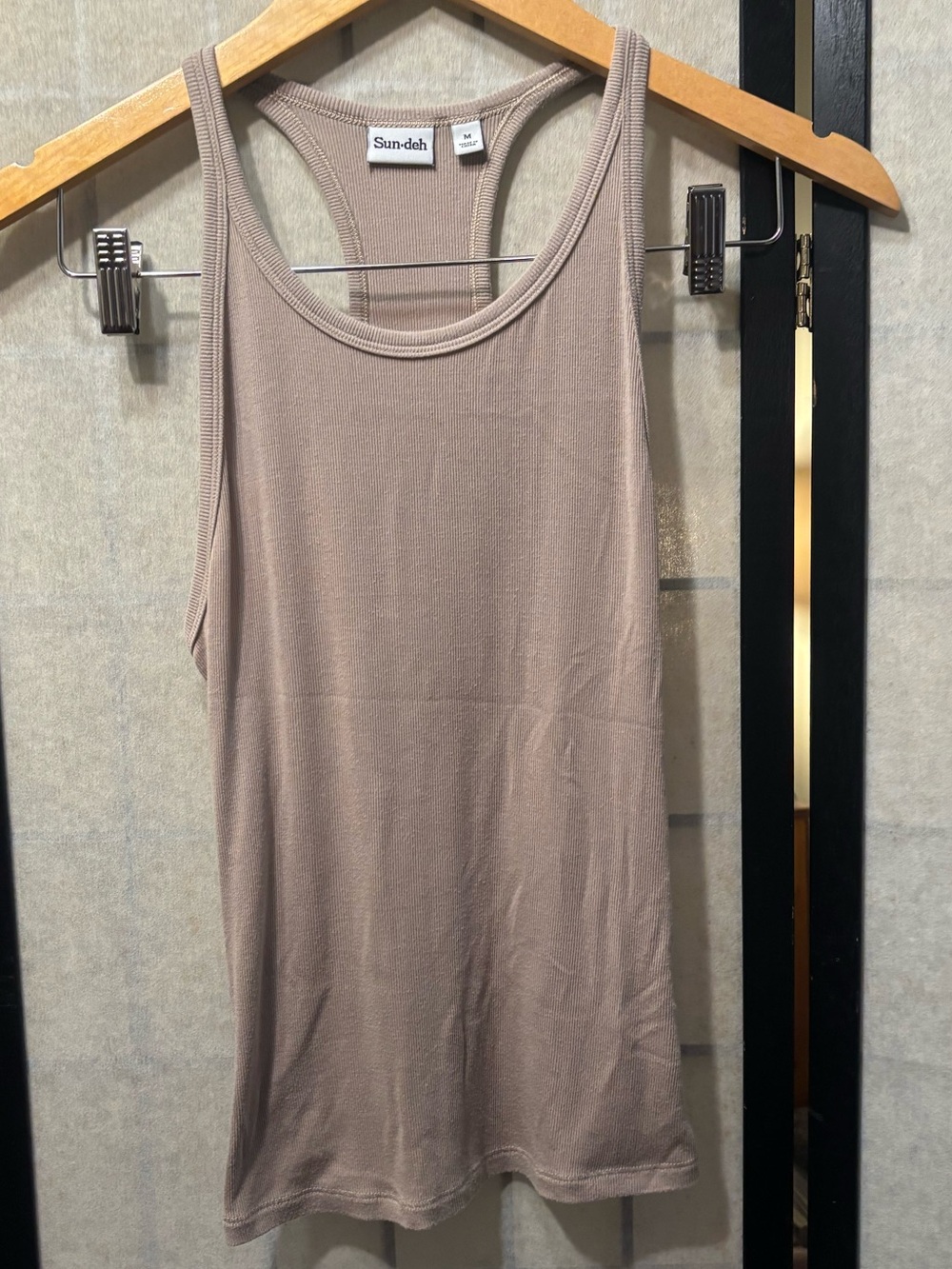 ARITZIA SUNDAY BEST SUN-DEH Ribbed Tencil Modal Scoop Tank
